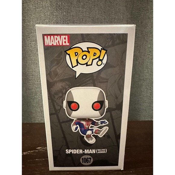 Spider-Man (Bug-Eyes Armor) 1067 2022 Winter Convention Exclusive Funko Pop - Picture 4 of 6